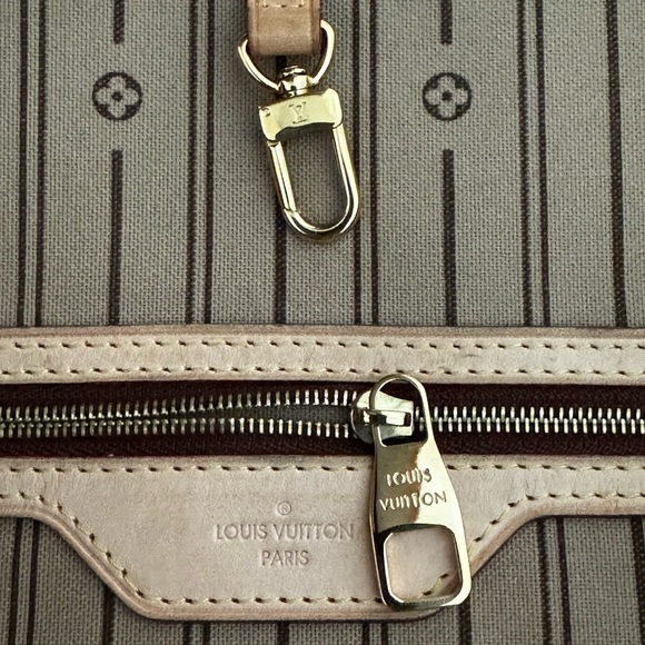 LOUIS VUITTON Monogram Delightful PM- used like new - Picture 12 of 16